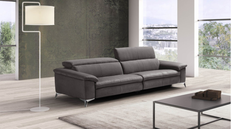 MONZA sofa | Multiple dimensions and configurations