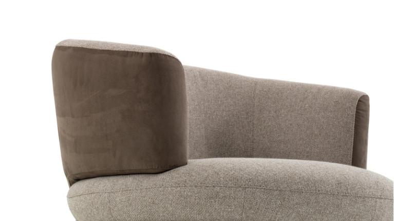 BLENDA swivel armchair | Combine comfort and design in your living room