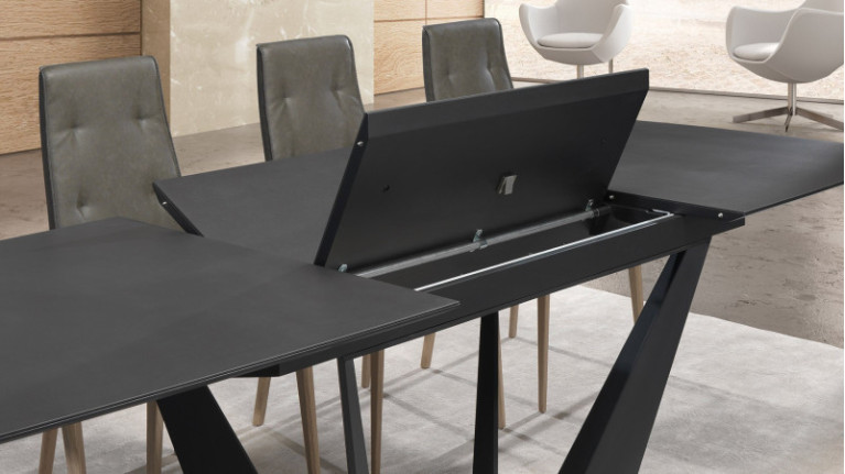 CROSS| Extendable dining table A top-of-the-range dining experience