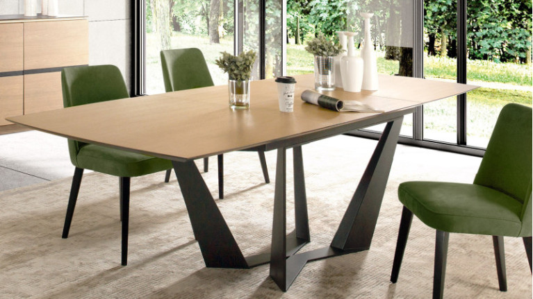 CROSS| Extendable dining table A top-of-the-range dining experience