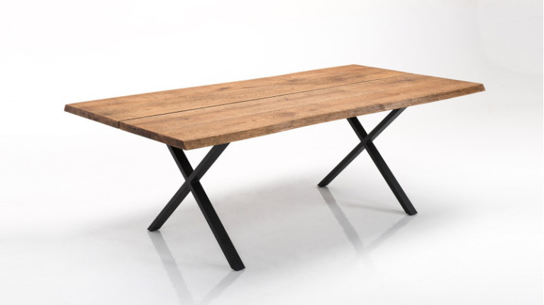 MASSIVE dining table | Dining table with a unique style!