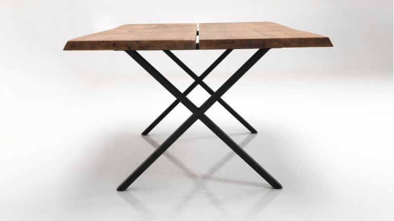 MASSIVE dining table | Dining table with a unique style!