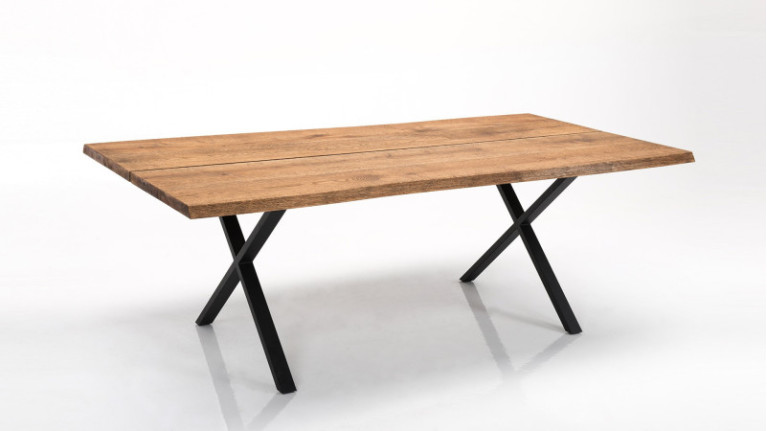 MASSIVE dining table | Dining table with a unique style!