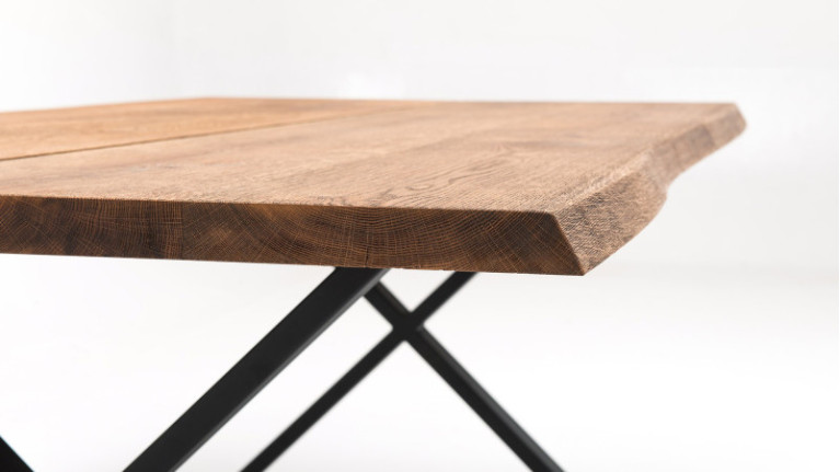 MASSIVE dining table | Dining table with a unique style!