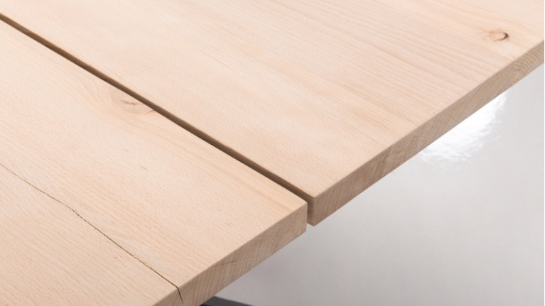 MASSIVE dining table | Dining table with a unique style!