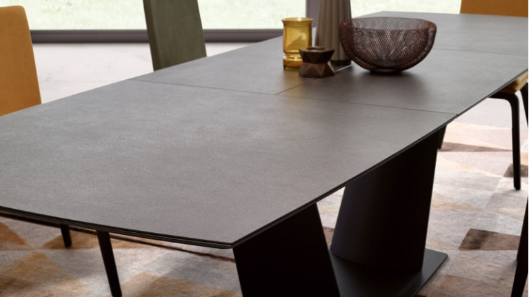 SOFIA extendable dining table | Unique dining table style!