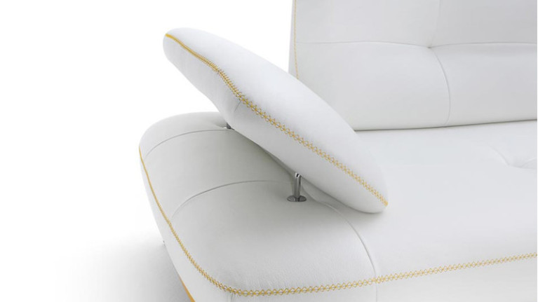 BOGART sofa | Curves accentuated by elegant stitching