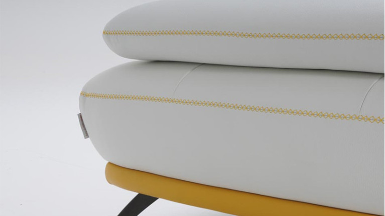 BOGART sofa | Curves accentuated by elegant stitching