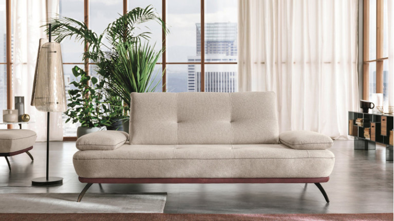 BOGART sofa | Curves accentuated by elegant stitching