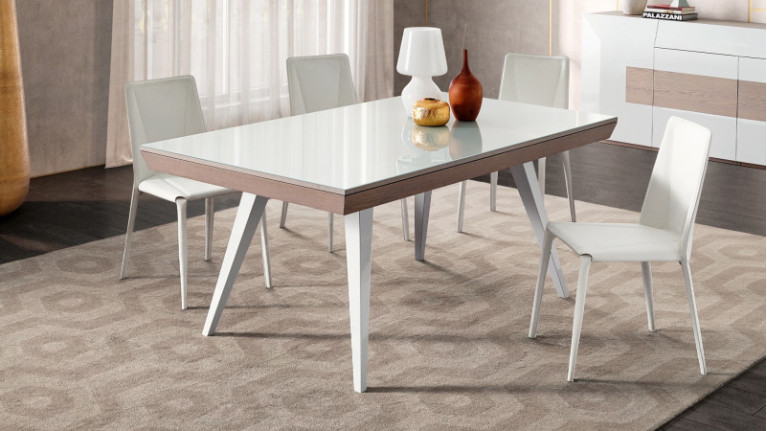 Table de repas extensible NOLA - Une tablea contemporaine avec plateau en verre laqué et 2 allonges de 50cm en bout de table.