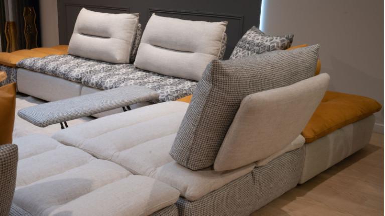 BYBLOS big electric rocking and relaxing armchair | Salon design