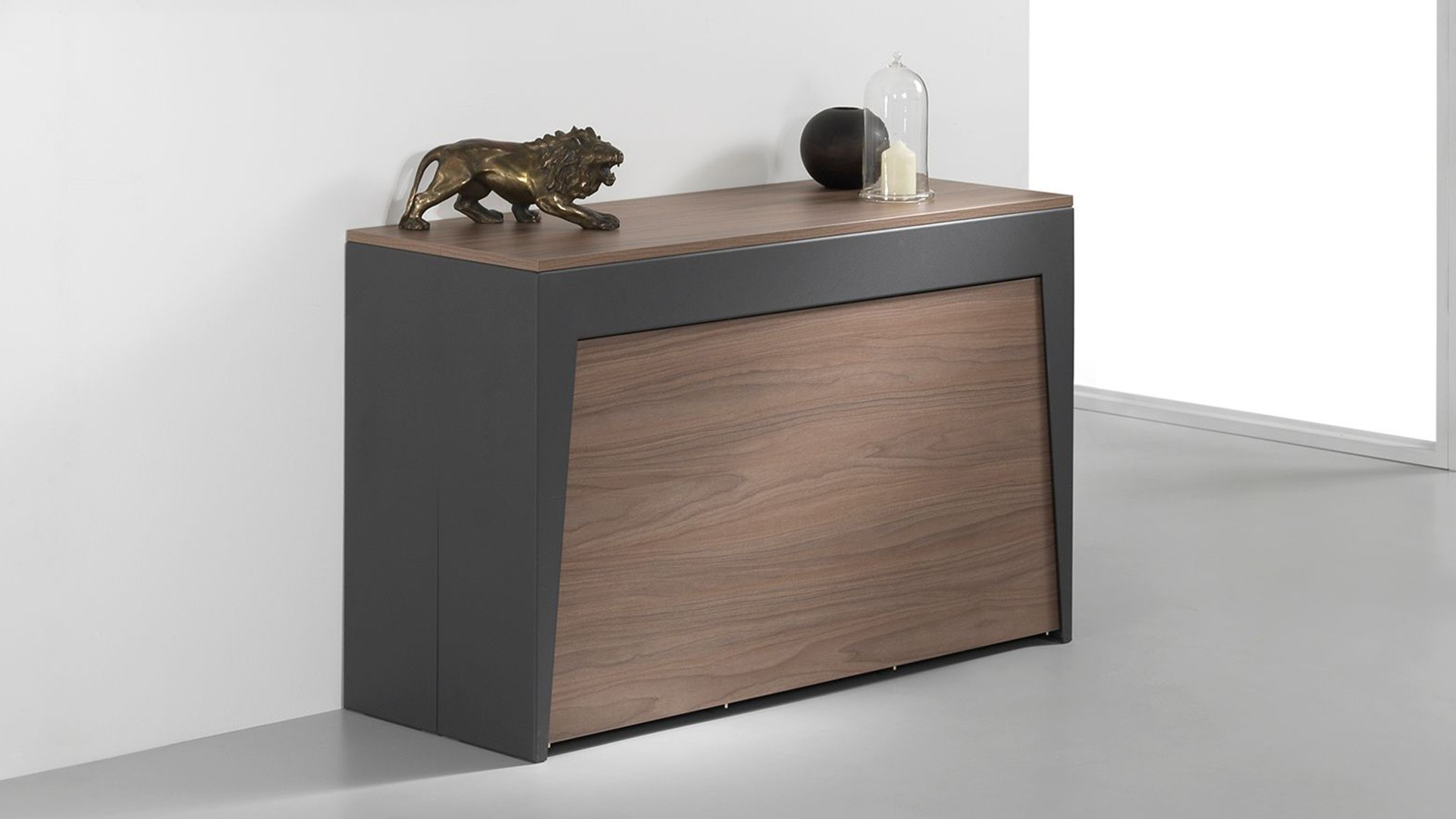 MARVEL PLUS extendable console - Combines 4 extension leaves and up to 8 folding chairs. Once folded, it's a real space saver.