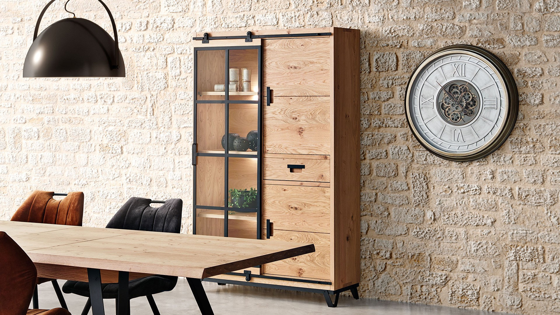 Vitrine 3 portes 1 tiroir FABRIQUE | Une vitrine élégante