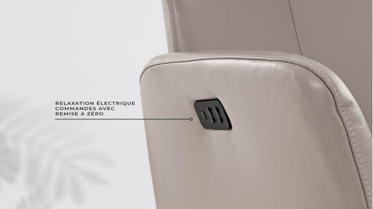 OSLO electric recliner with integrated footrest