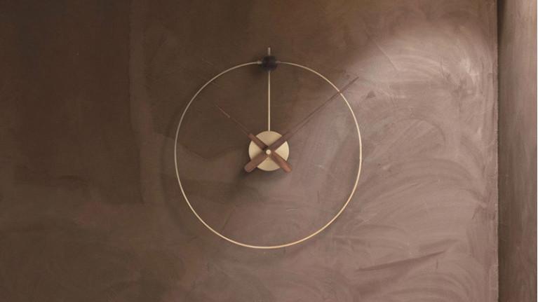 ANDA wall clock | Wood and brass, 2 finishes.