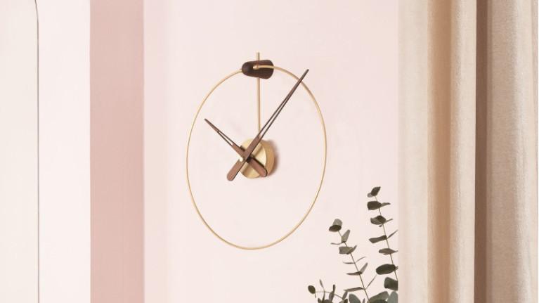 ANDA wall clock | Wood and brass, 2 finishes.