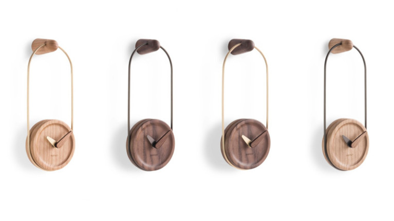 Wall clock ESLABON | Dial in solid wood or marble.