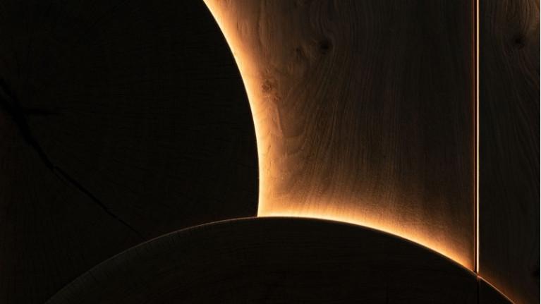 2-door showcase EQUINOXE | ODE À LA NATURE ET À LA LUMIÈRE