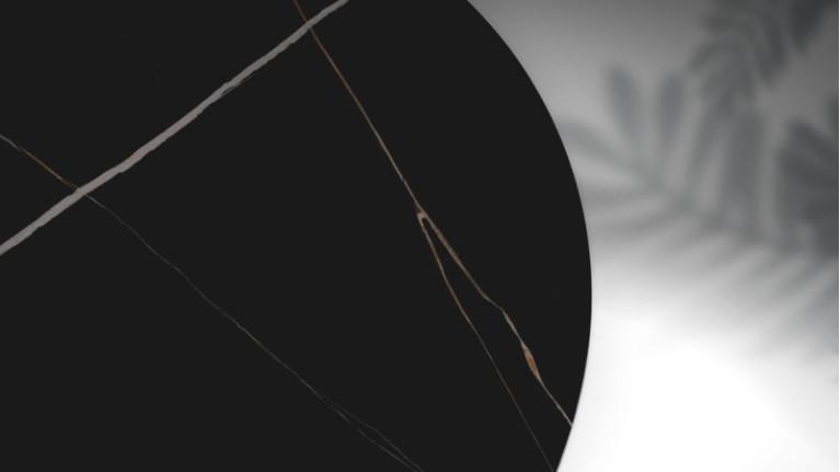 ALIZEE I coffee table Refinement of the large marbled ceramic top