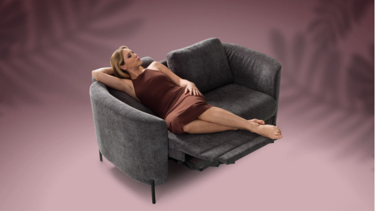 KLUB electric recliner sofa | Elegant and very compact
