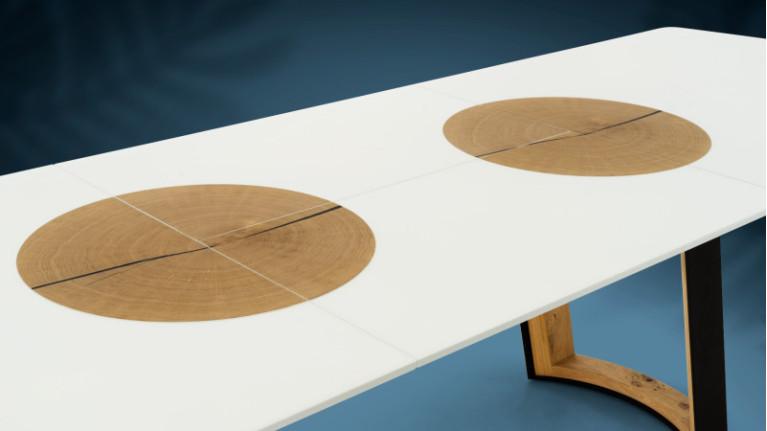 Extendable dining table AUSTRAL I Customizable, 2 finish styles