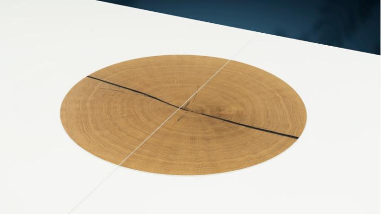 Extendable dining table AUSTRAL I Customizable, 2 finish styles