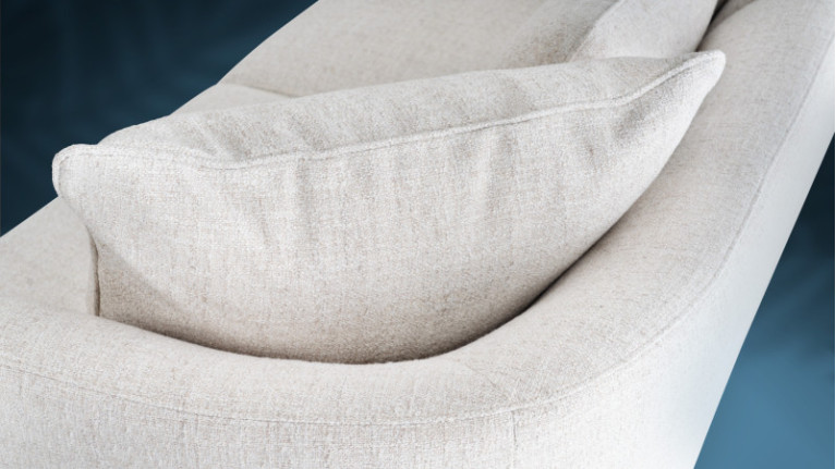 RIVA corner sofa | Wrap-around curves and generous comfort