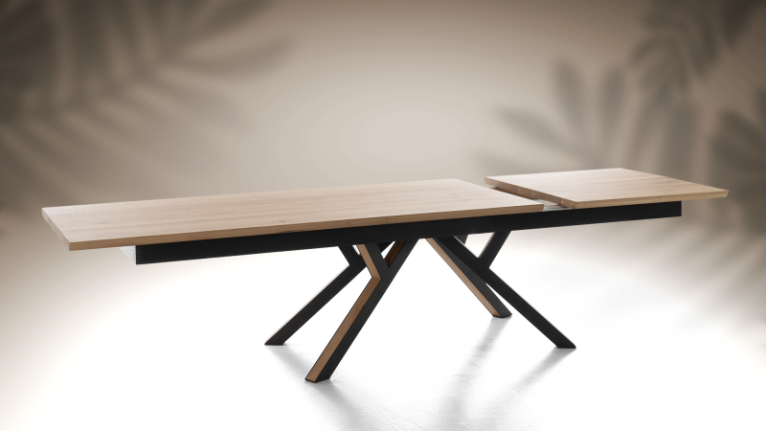 RELIEF solid wood extendable dining table | Oak in the spotlight