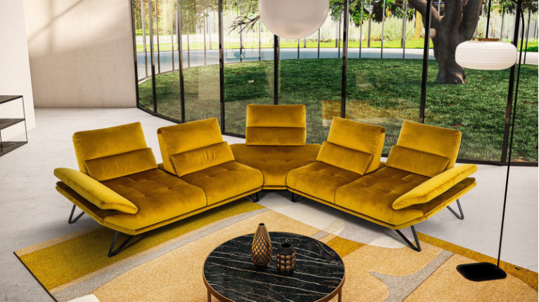FLY corner sofa | A mustard-yellow velvet-look living room