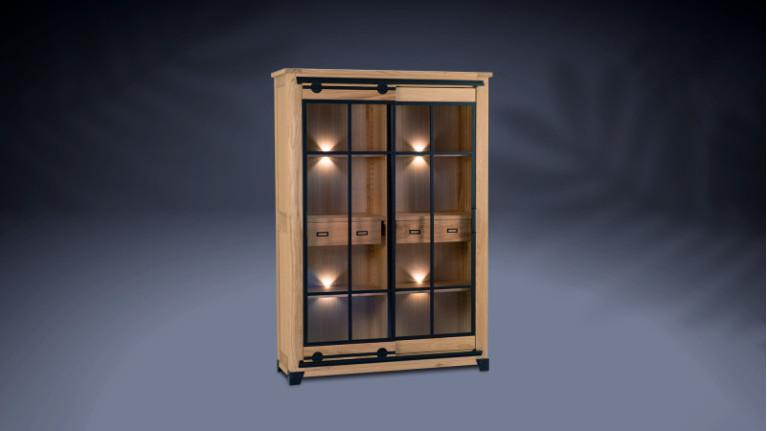3-door 1-drawer showcase FABRIQUE | An elegant showcase