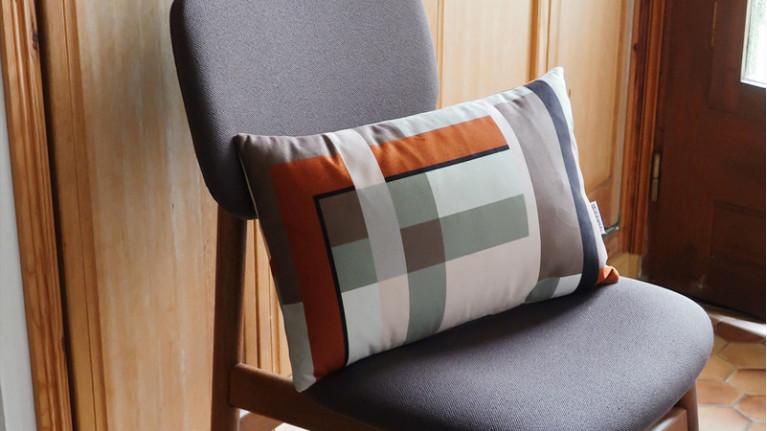 BOBBY cushion | Ultra-soft velvet