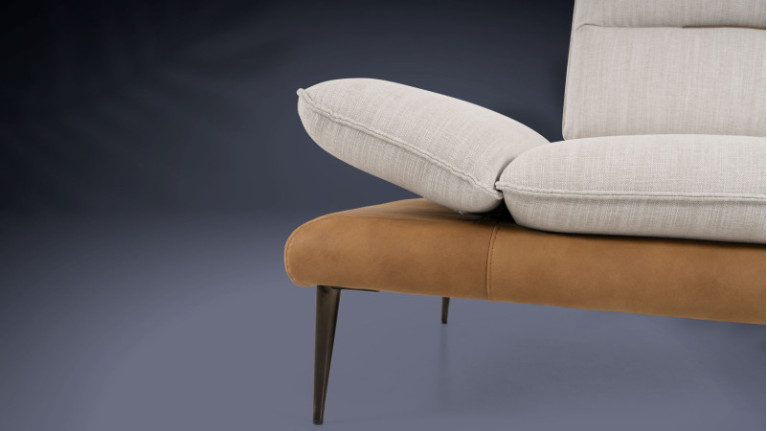 VALENTINO leather sofa | The refinement of Italian design