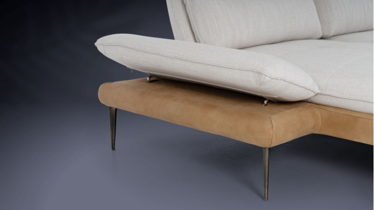 VALENTINO fabric corner sofa | Italian refinement