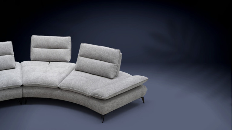 4-seater sofa ARCHI | Bold design with elegant curves
