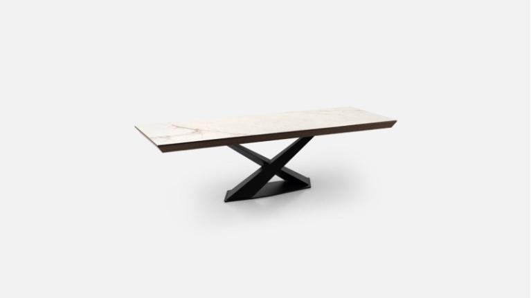 ECLIPSE white ceramic dining table | A high-end dining room