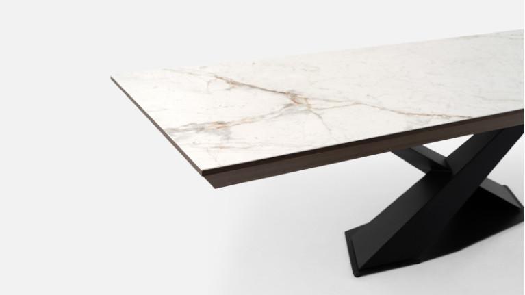 ECLIPSE white ceramic dining table | A high-end dining room