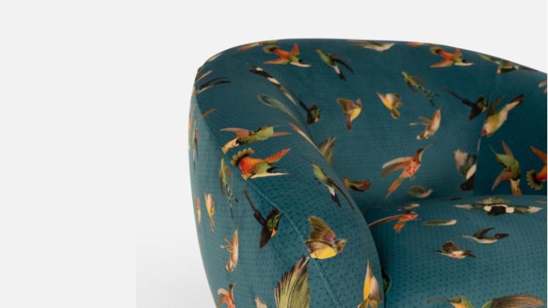 CASSANDRA headrestless armchair | Design and contemporary