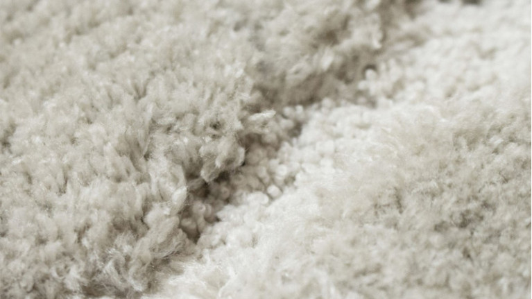 MIURA rug | Discreet elegance