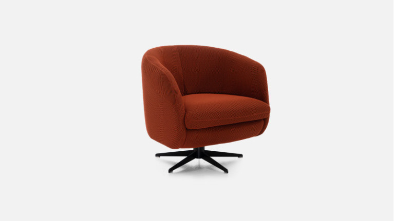 ILARY swivel armchair | Generous volume