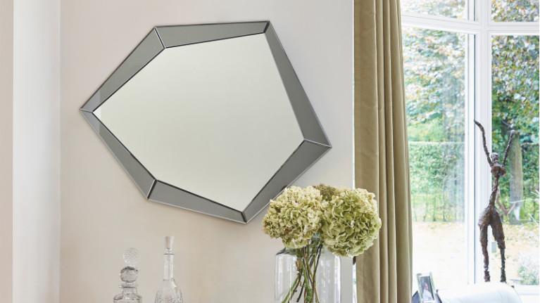 Mirror POLYGON GREY | A faceted mirror for infinite brilliance