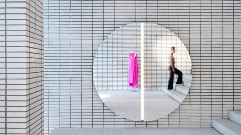 LUNA I Mirror Impressive diameter, luminous center or black glass