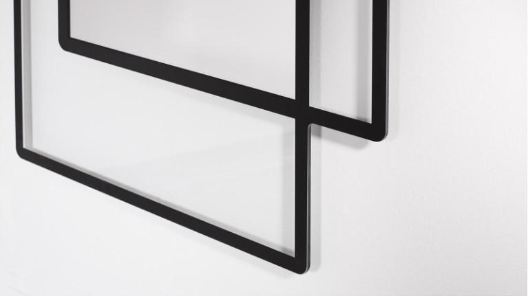 BORDO mirror | The illusion of relief