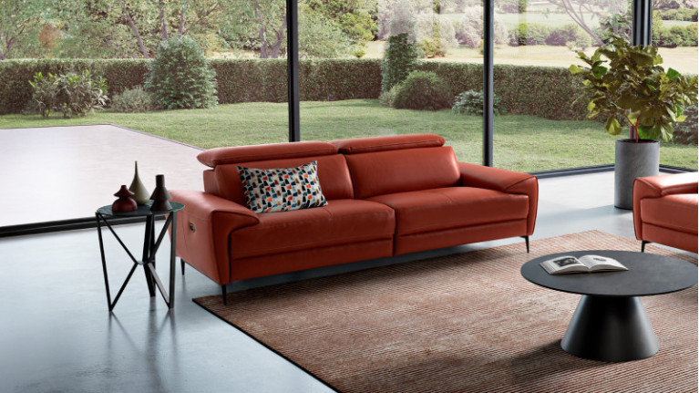 MONTANA Sofa | Vintage Elegance