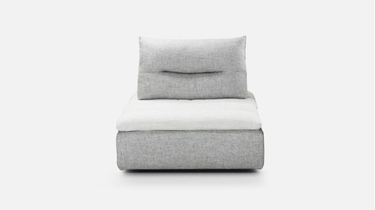 BYBLOS forward and backward seat - allows you to adjust the seat depth for optimum comfort