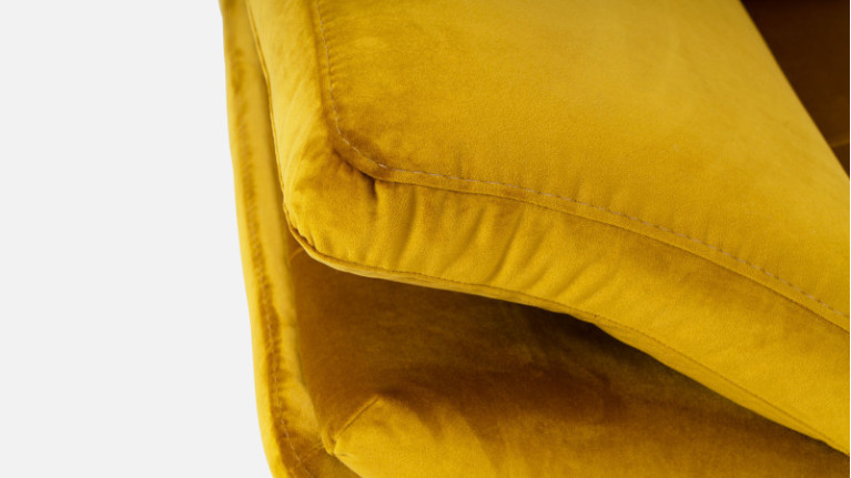 FLY sofa | A white leather living room