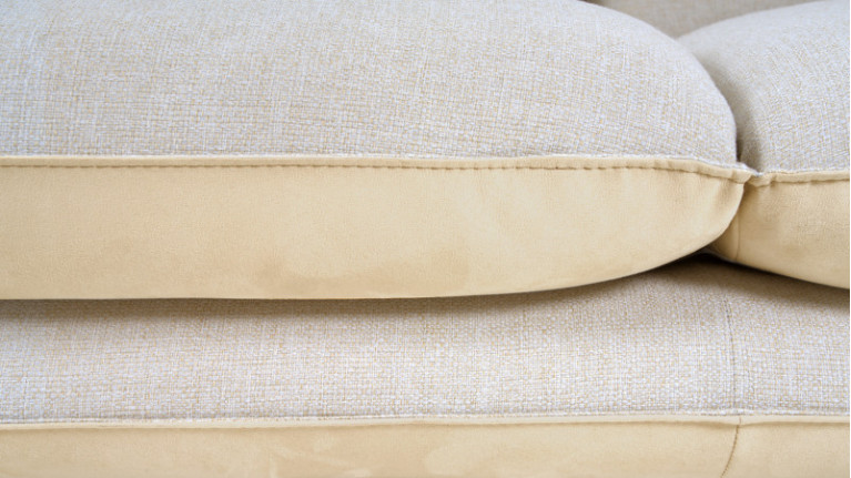 FLUFFY sofa | Feather comfort, compact design