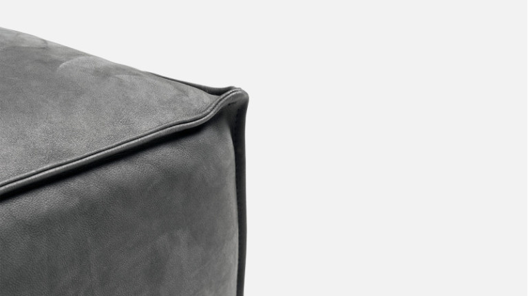 VOLA fabric corner sofa | Generous dimensions