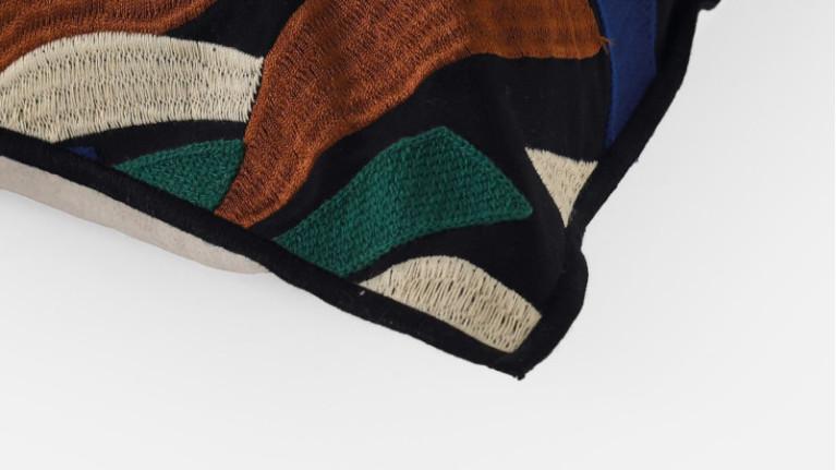 DEFILE cushion | Sumptuous embroidery