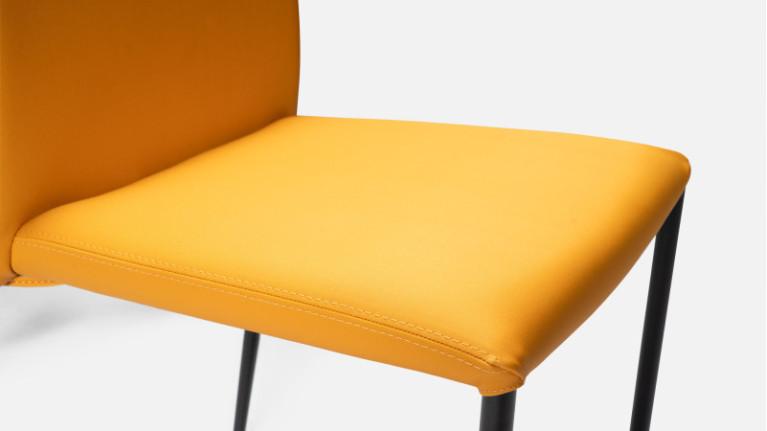 POLA chair | Customize yours