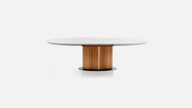 CANNELE extendable dining table | Soft, harmonious curves